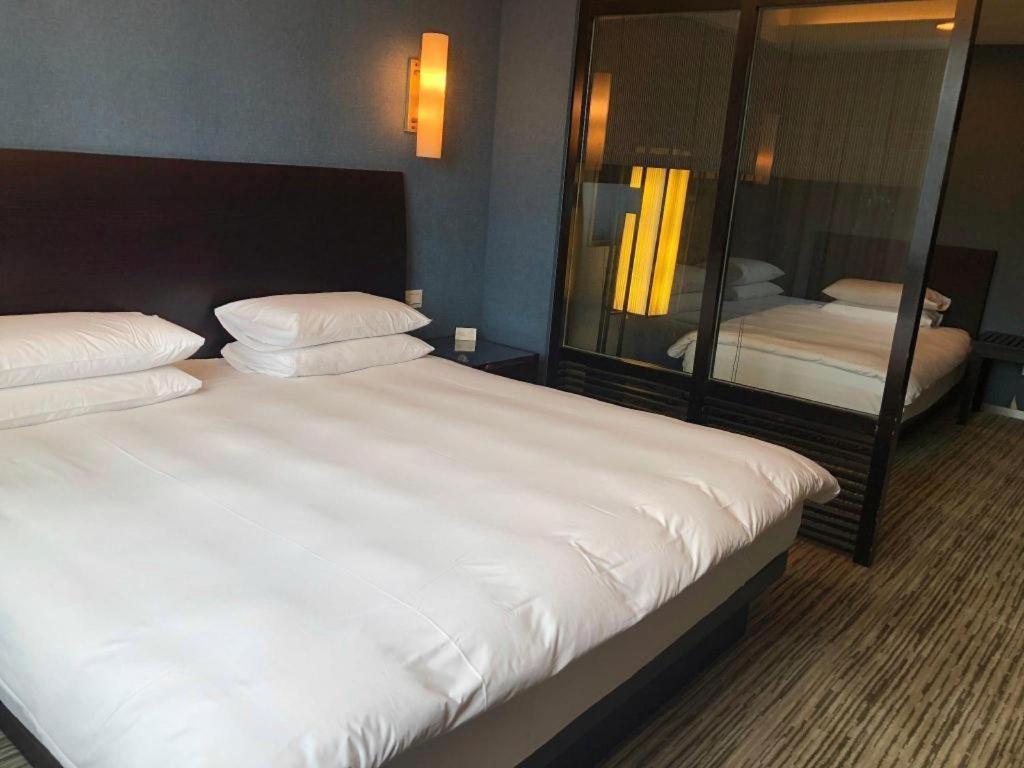 เอสเอสเอดับเบิลยู บูทิก โฮเต็ล ส้าวซิง Hotel เส้าซิง ภายนอก รูปภาพ